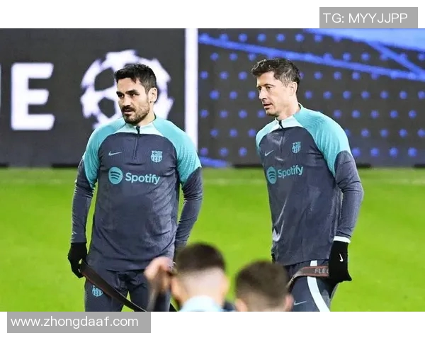 京多安的传奇之路:从默默无闻到世界足球巨星的蜕变与辉煌