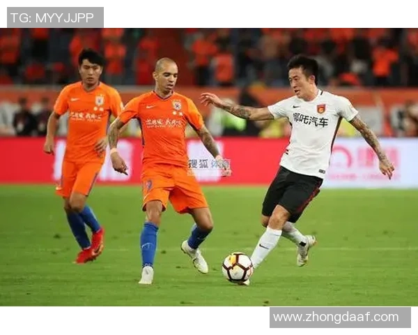 塔里木大学足球队迎战强敌力争在主场取得胜利展现风采 塔里木大学足球队迎战强敌力争在主场取得胜利展现风采