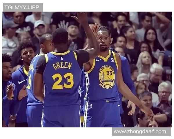 2016季后赛勇士与火箭的激烈对决回顾与精彩瞬间分析