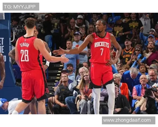 2008年骑士与火箭精彩对决全场回放重温经典瞬间与精彩时刻