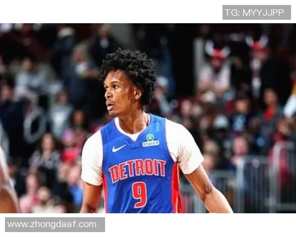 巴特尔与诺维斯基的篮球传奇对决：从巅峰到荣耀的精彩瞬间