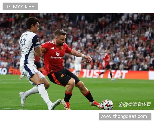 曼联与热刺的激烈对决詹俊解说精彩瞬间回顾