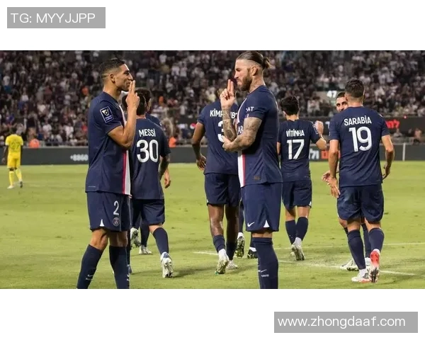 南安普顿主场迎战阿斯顿维拉期待精彩对决与球迷热情助威 南安普顿主场迎战阿斯顿维拉期待精彩对决与球迷热情助威