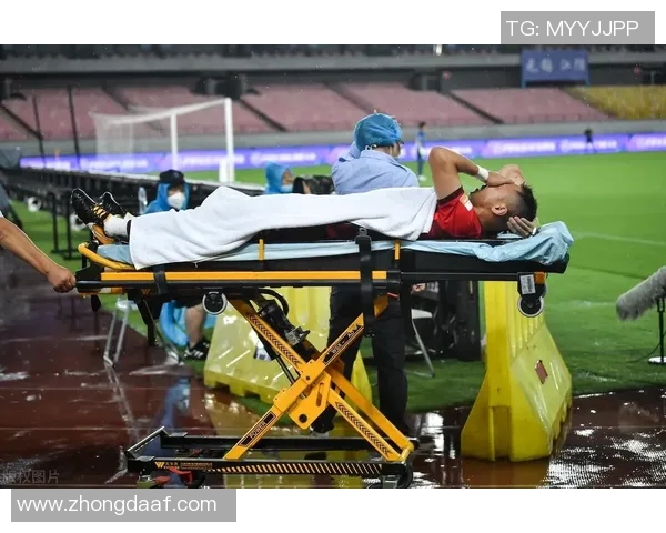 竞技俱乐部与智利大学的精彩对决引发球迷热议与期待